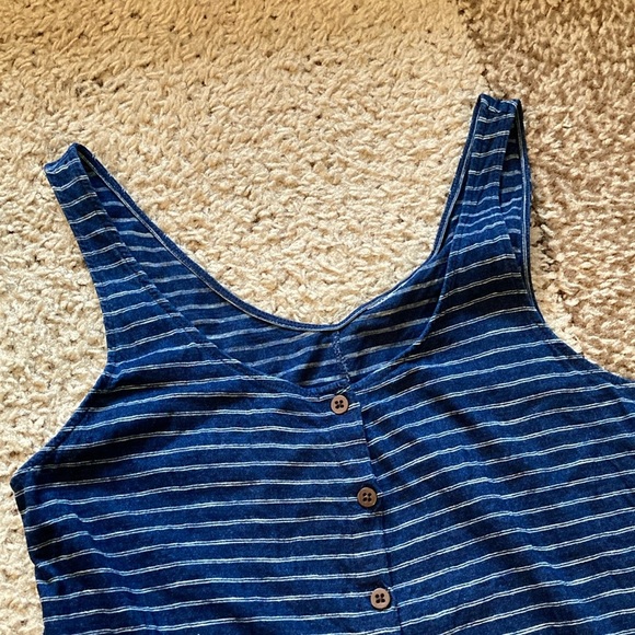 Universal Thread Blue Fitted Scoop Neck Tank Top - Picture 2 of 12